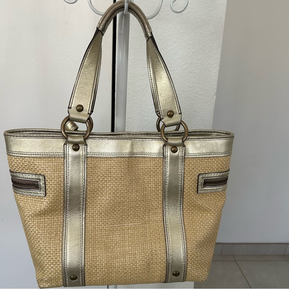 Coach Legacy straw and metallic gold leather tote bag - Picture 2 of 11